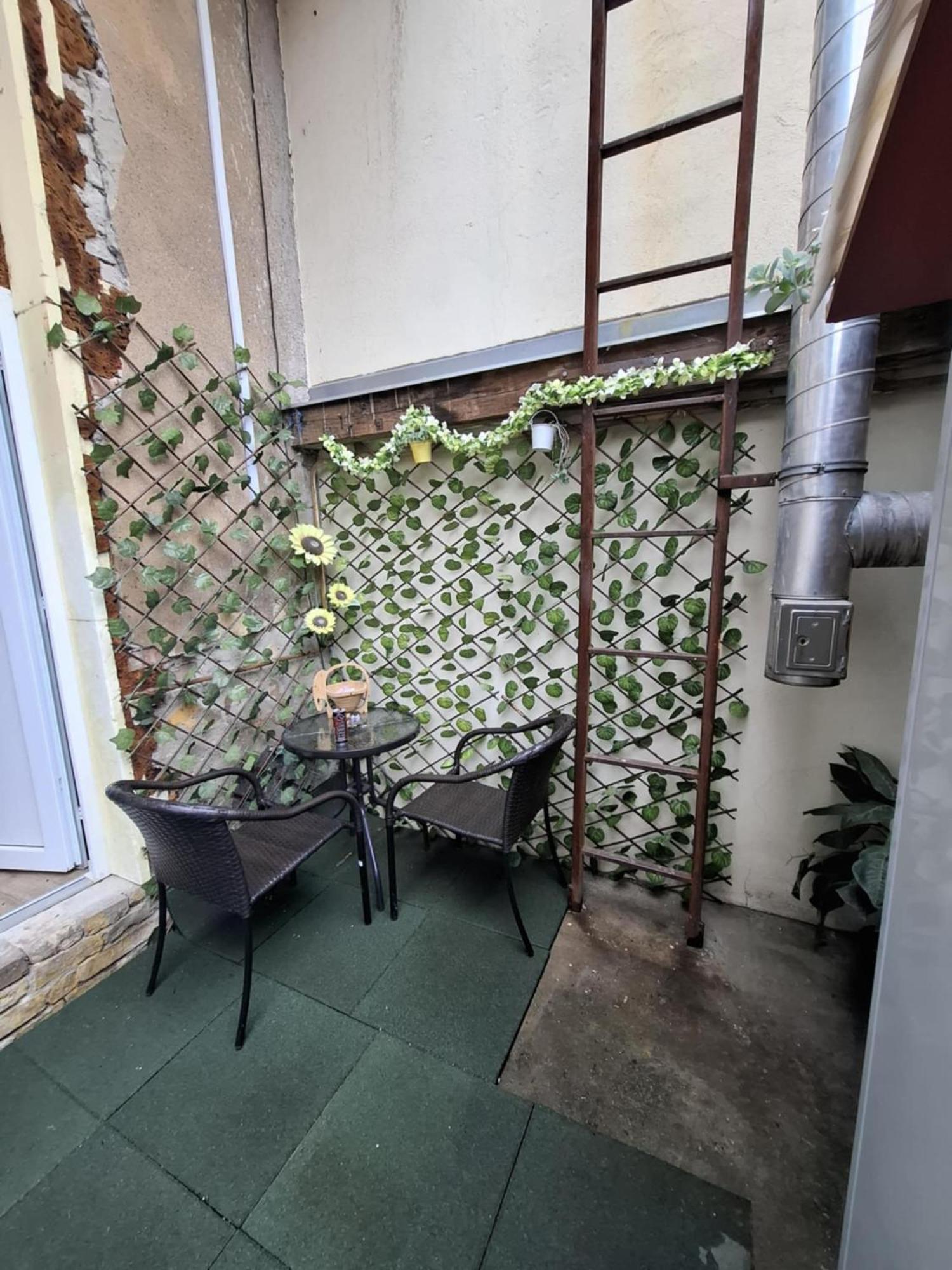 Apartman Charming In The Centre
